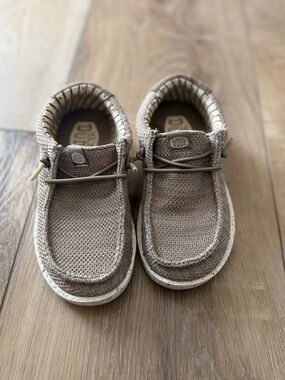 Hey Dude Kids Slip-On Wally Loafers - Toddler size 11 in walnut